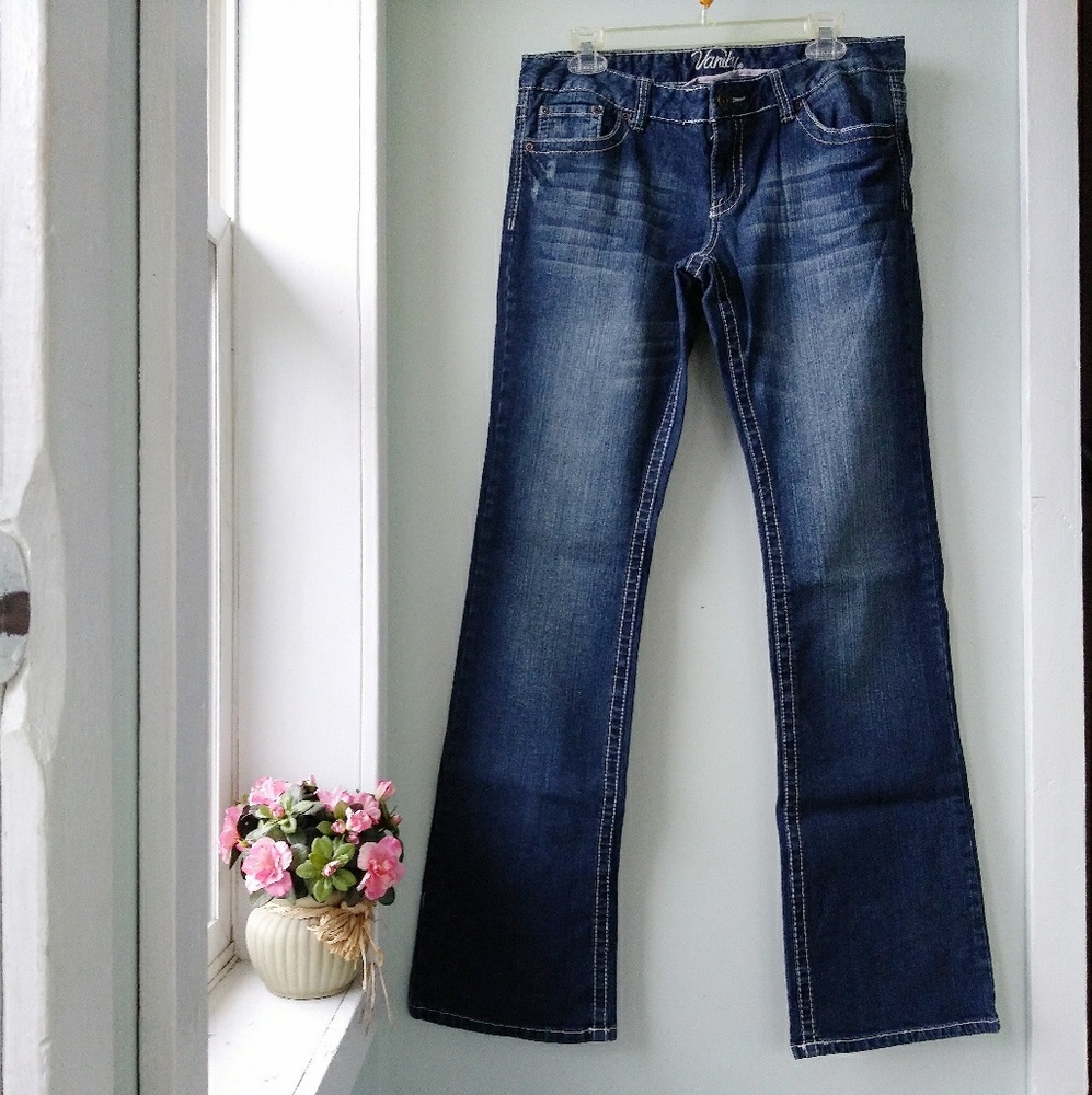 Vanity Bootcut Jeans Womens Sz 30W x 35L